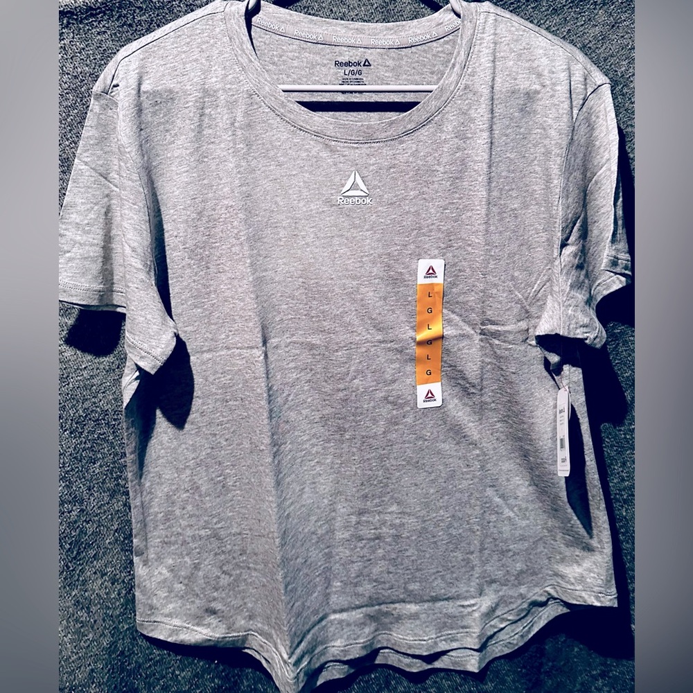 Women’s Size L Gray Reebok Crew Neck Short Sleeve Logo T Shirt New with Tags